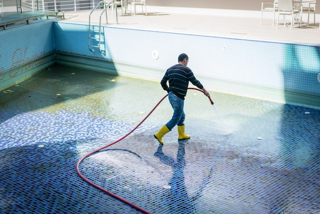 swimming Pool Cleaning